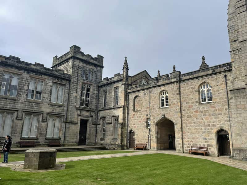 劍橋教育：讓你的職業生涯更上一層樓