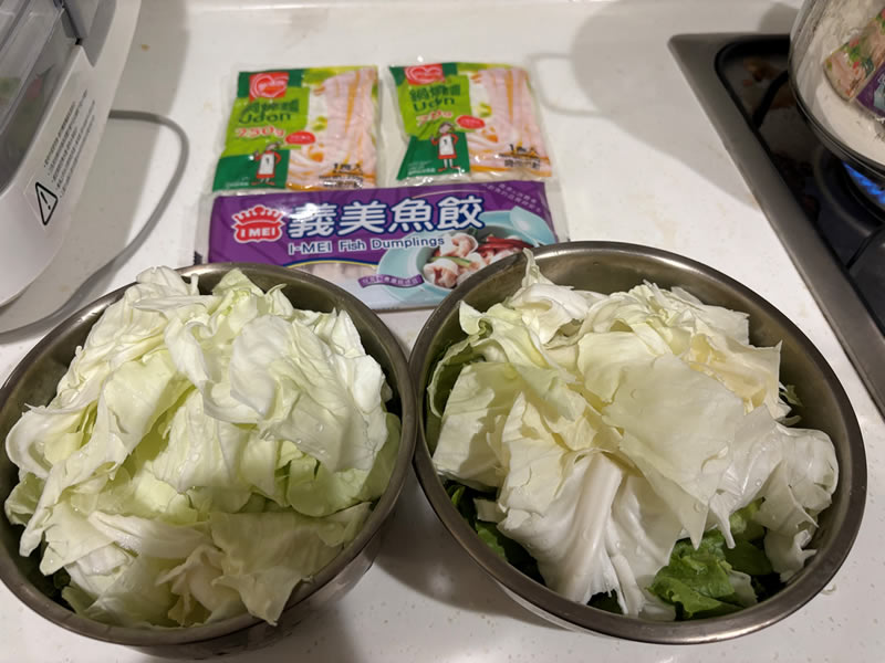 踏輕蝦黃厚薑母鴨適合鍋物美食推薦 》冬天鍋物推薦，讓小家庭聚