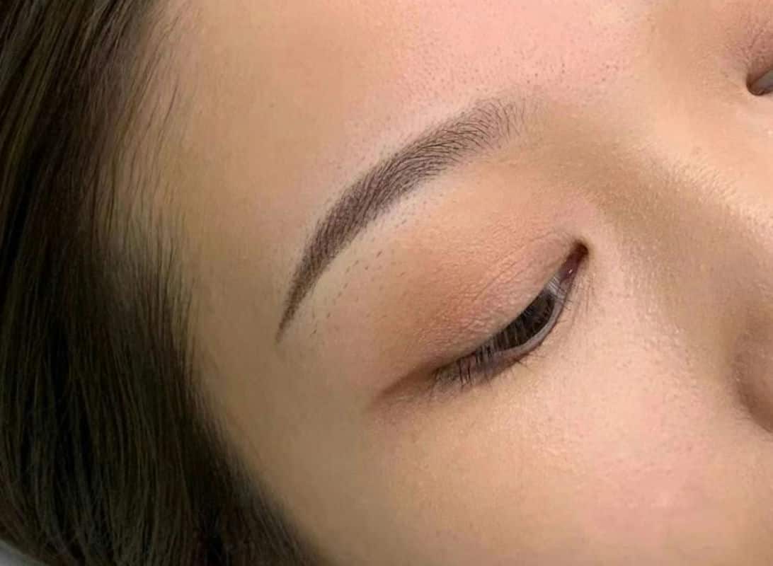 ERSBEAUTY厄斯精品美學:讓眉型成為你的自信代表 ERSBEAUTY厄斯精品美學:讓眉型成為你的自信代表