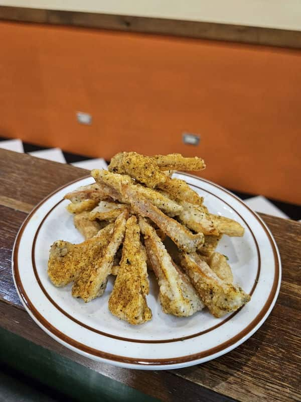 探索高雄美食新地標好哇好哇美式餐館美味漢堡的最佳去處