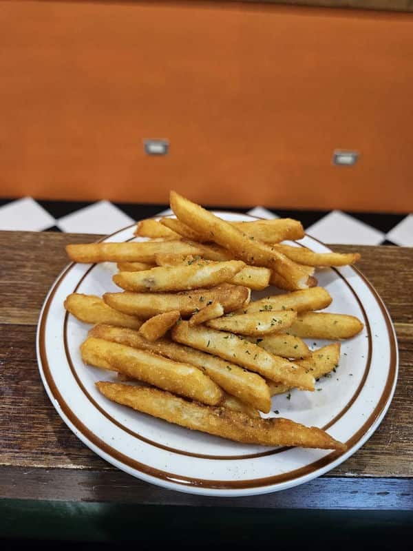 好哇好哇美式餐館：2024美味又平價的漢堡天堂