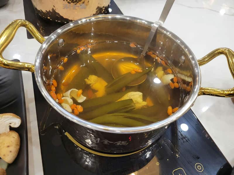 2024最新桃園火鍋推薦!「涮金鍋」雞湯濃郁、肉質鮮嫩 2024最新桃園火鍋推薦!「涮金鍋」雞湯濃郁、肉質鮮嫩