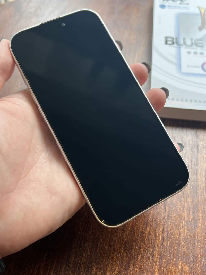 2024年手機族必備：藍光保護貼使用心得