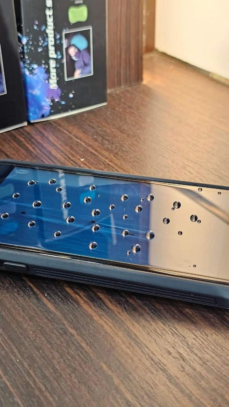 膜力威抗藍光保護貼:上班族的視力守護者 膜力威抗藍光保護貼:上班族的視力守護者