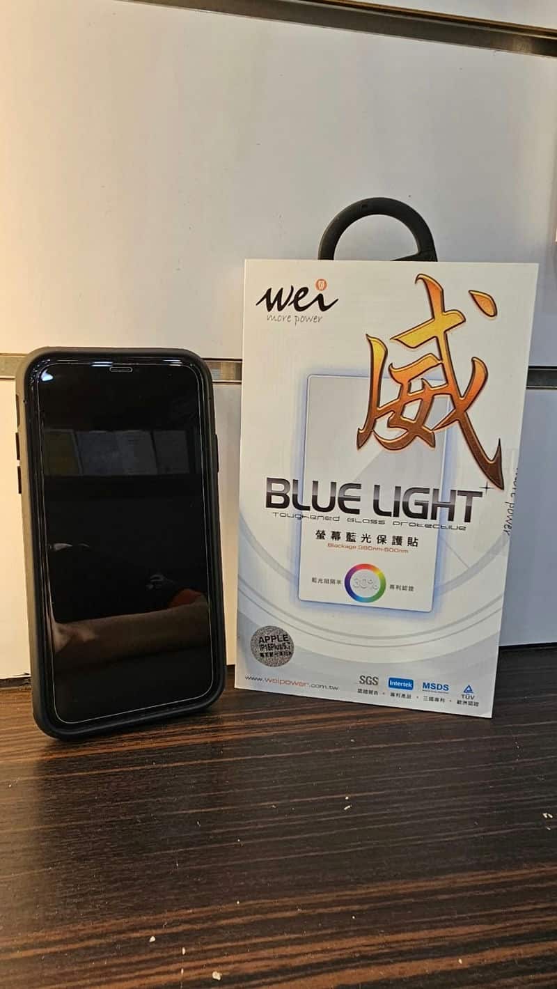 膜力威的iPhoneAR增透抗藍光保護貼：上班族與學生的護眼
