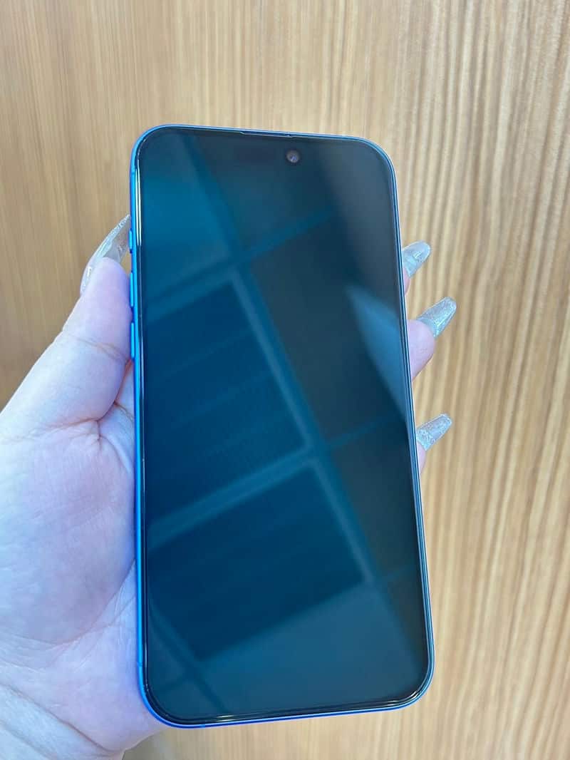 使用「膜力威」抗藍光保護貼，守護視力健康