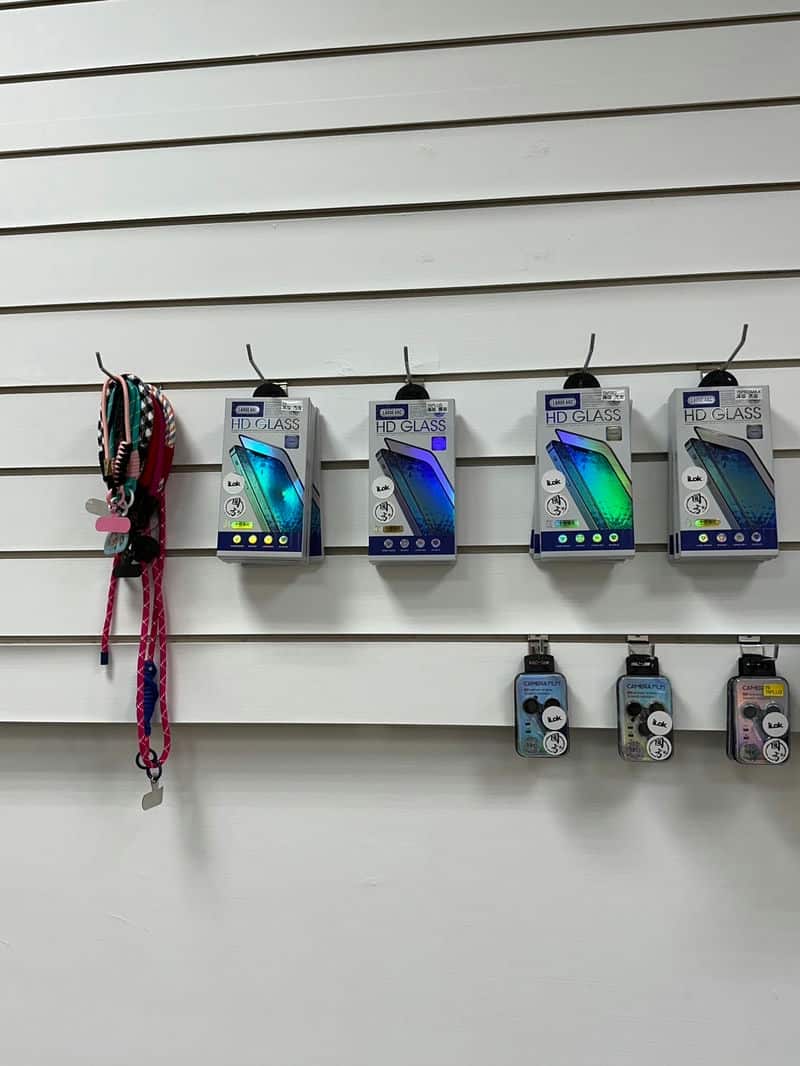 在巨蛋店換iPhone 16，圓方電信服務超貼心！