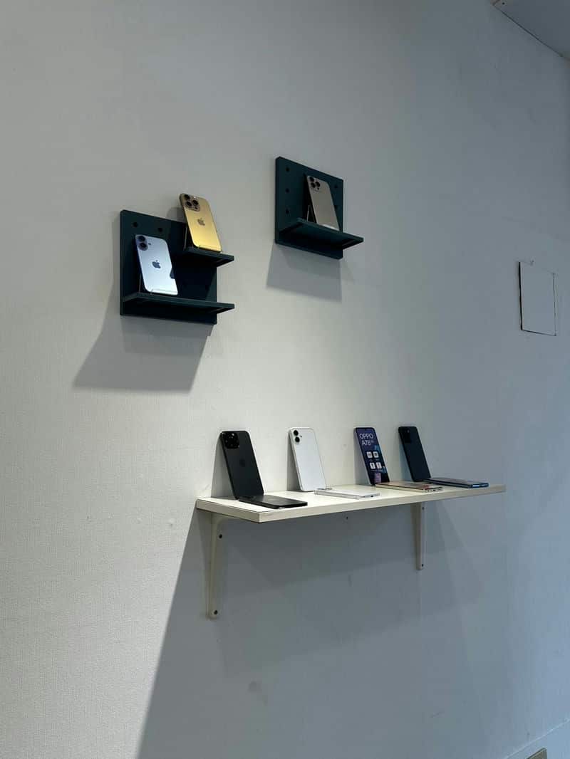 我的iPhone螢幕壞掉了圓方電信鳳山店幫我快速解決了！