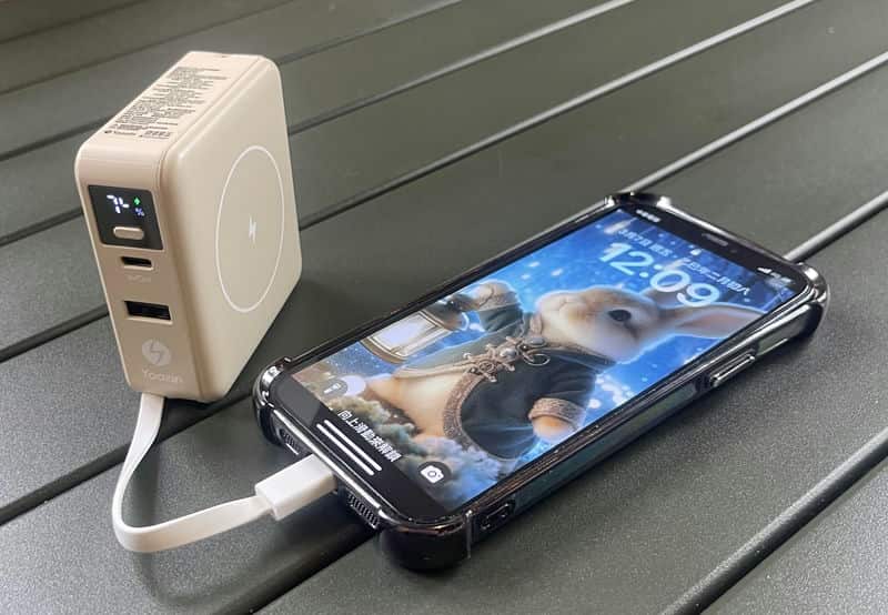 Yooxin科技8合1MAX行動電源:讓電力隨時在線,滿足各 Yooxin科技8合1MAX行動電源:讓電力隨時在線,滿足各