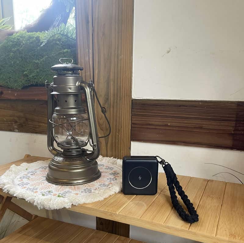 Yooxin科技八合一 MAX行動電源：2025年經常出差上